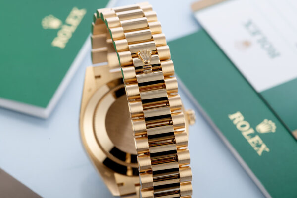 Rolex  Day-Date 40  Oyster, 40 mm, yellow gold M228238-0059