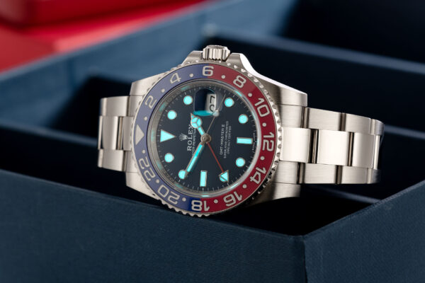 Rolex GMT-MASTER II  Oyster, 40 mm, white gold  M126719BLRO-0003