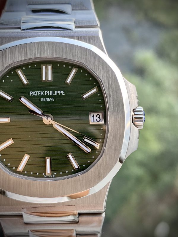 Patek Philippe Nautilus 5711-1A-014  1